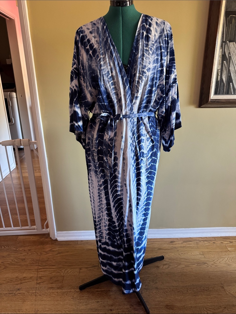 Lightweight Blue Tie-Dye Kimono Robe